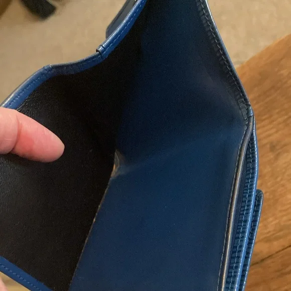 Louis Vuitton Paris Epi Porte Feiulle Elise Bifold Wallet with COA - Picture 11 of 15